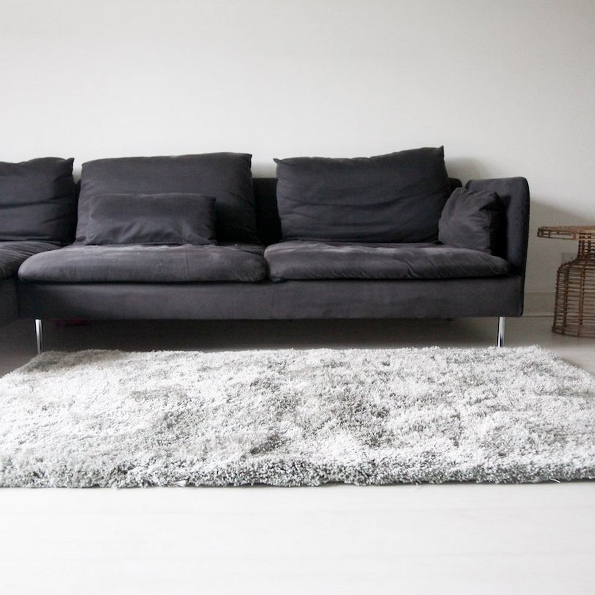 Aruba Shaggy Rugs In Silver