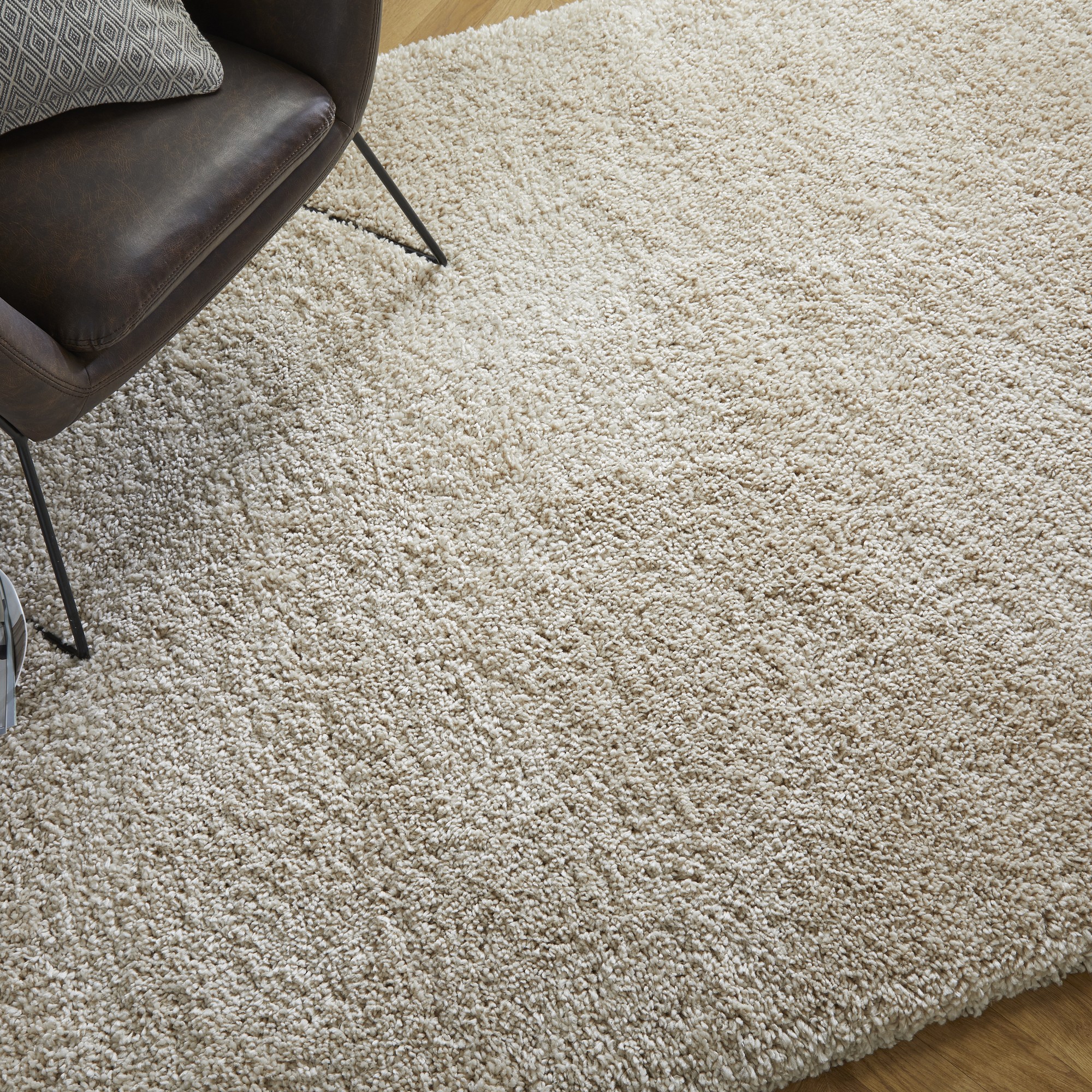 Brilliance Sparks Shaggy Rugs In Beige