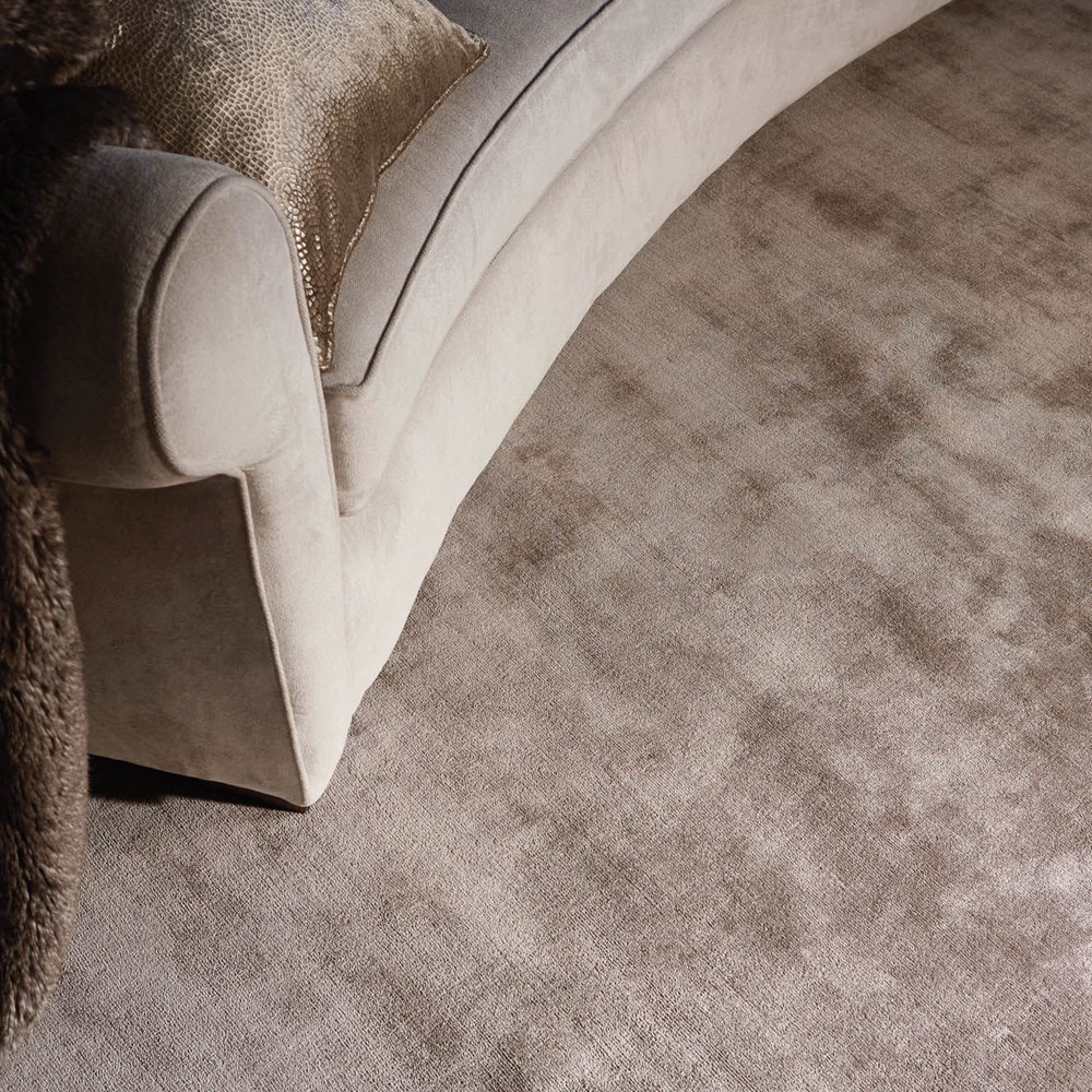 Katherine Carnaby Chrome Rug in Taupe