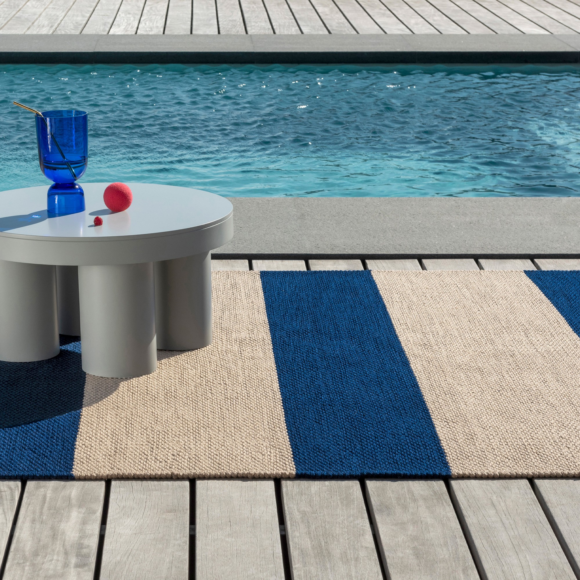 Deck Indoor Outdoor Rug 496708 By Brink Campman In Electric Blue