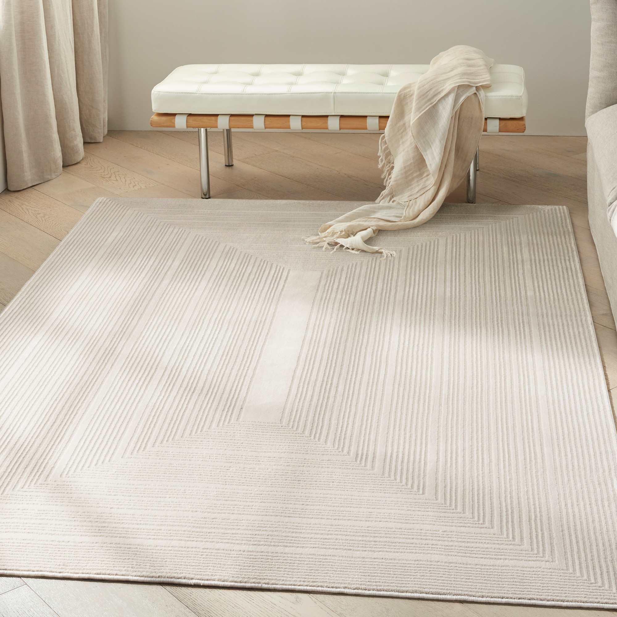 Calvin Klein Irr02 Ck024 Irradiant Geometric Rug In Ivory White