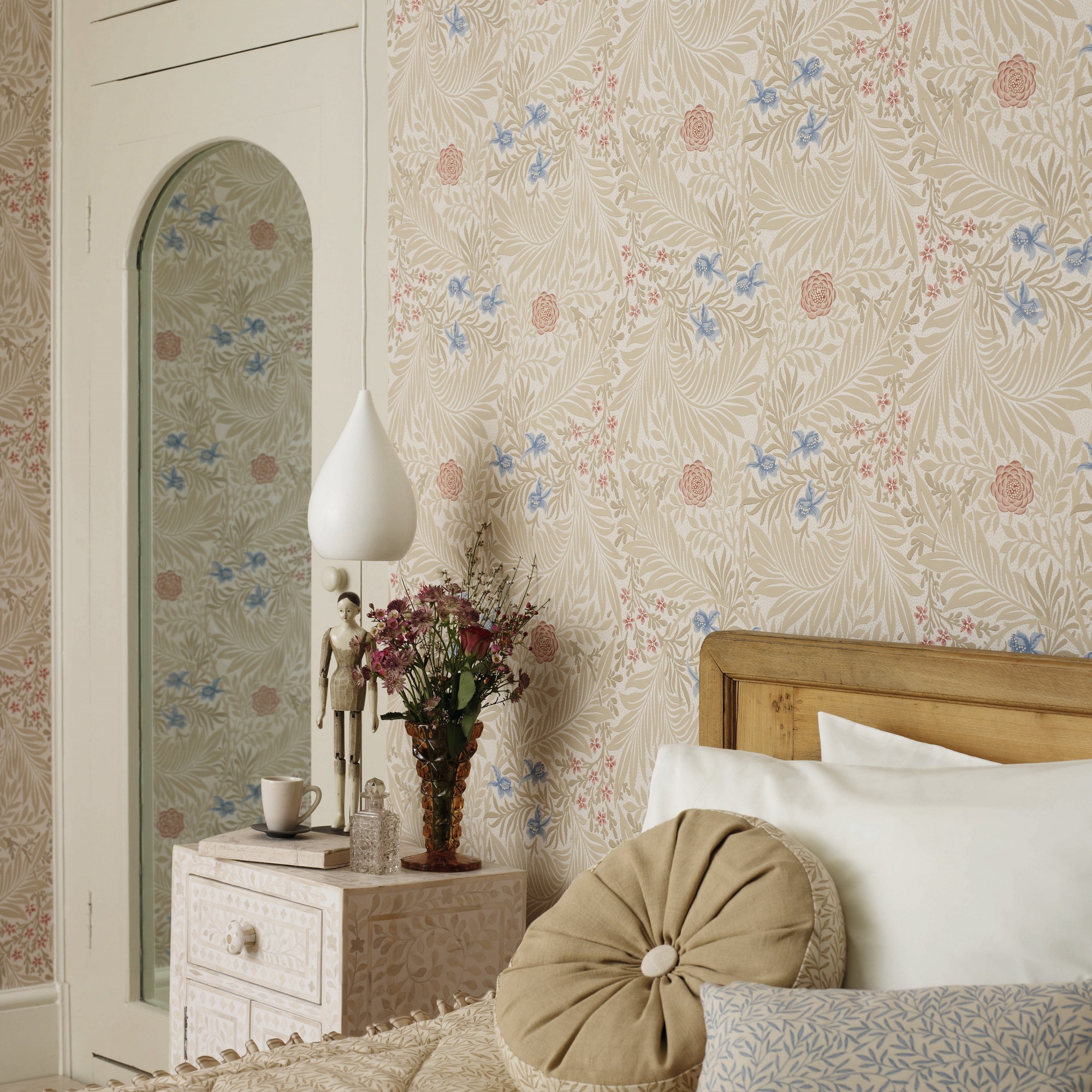 Morris & Co Pink & Rose Manilla-Wine 212566 | Select Wallpaper