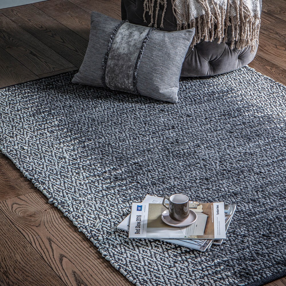 Magnus Diamond Leather Rug in Grey By Luxe Tapi