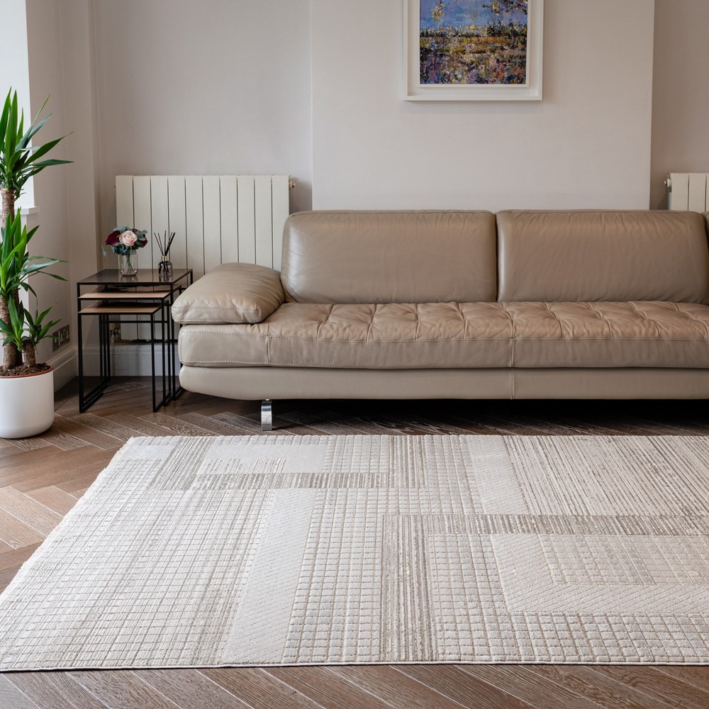 Onyx ONX04 Grid Geometric Rugs in Silver Beige