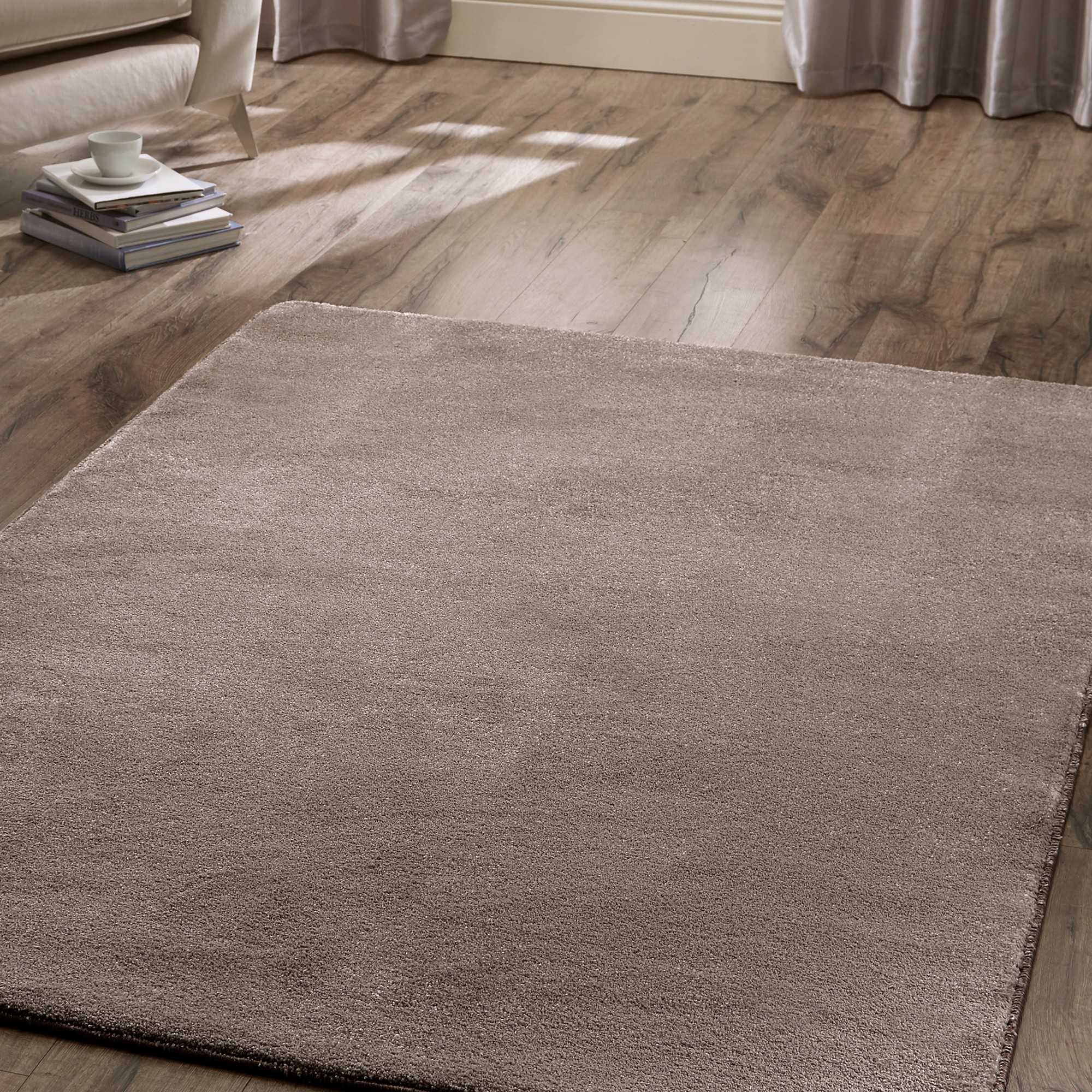 Relay Plain Modern Rugs In Latte