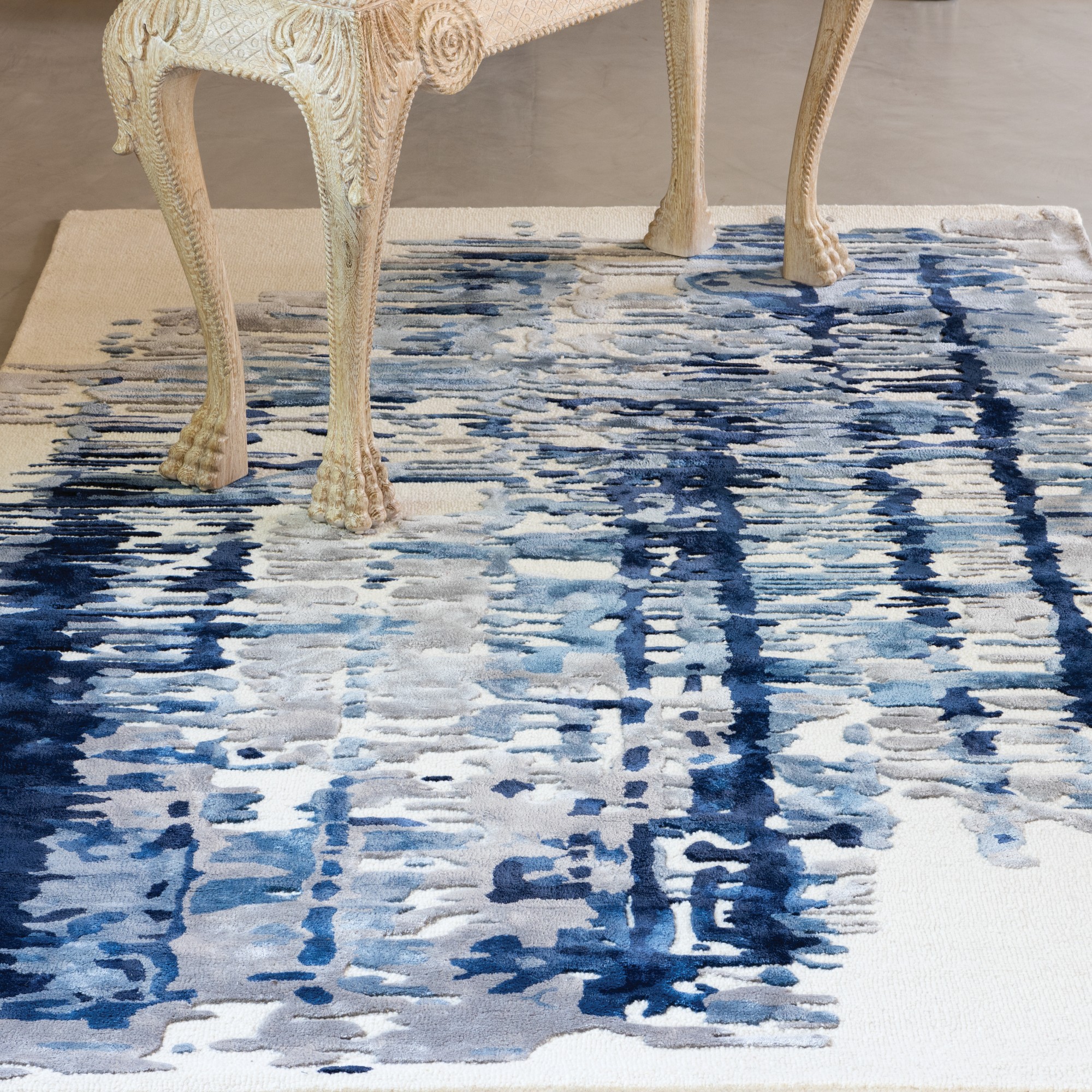 Salila Textured Wool Rug By William Yeoward In Indigo Blue